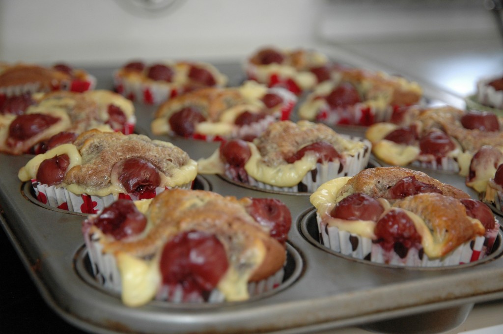 Black and White Cherry Pudding Muffins