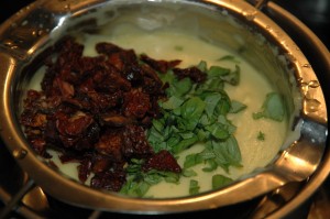 Hollandaise with Dried Tomatoes and Basil