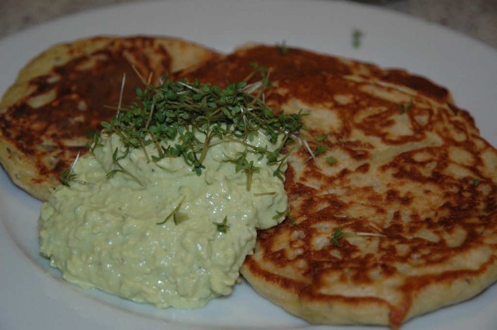 Topinambour Patties with Avocado Dip and Cress