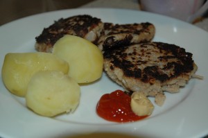 Cabbage Meat Patties with Potatoes