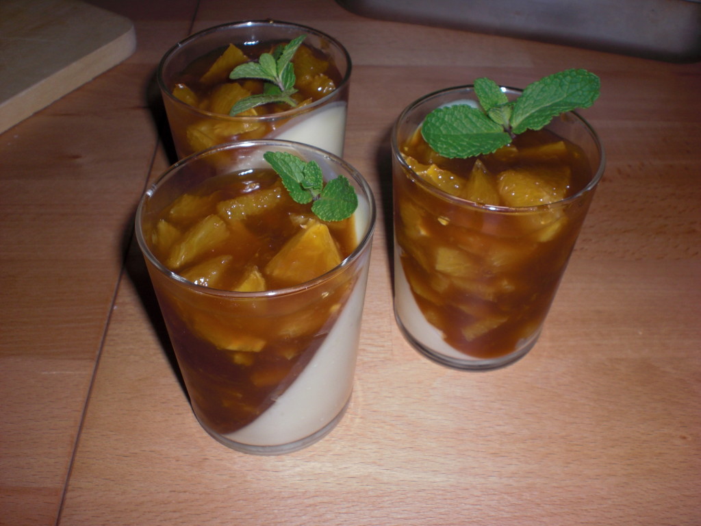 white_chocolate_panna_cotta_with_orange