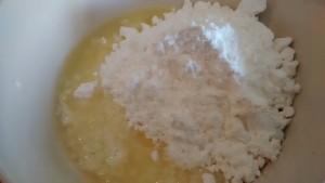 icing sugar and lemon juice